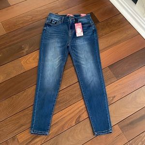 butt lifting jeans 🍑